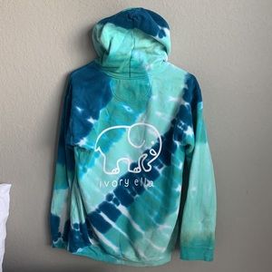 Women’s ivory Ella Size small sweatshirt